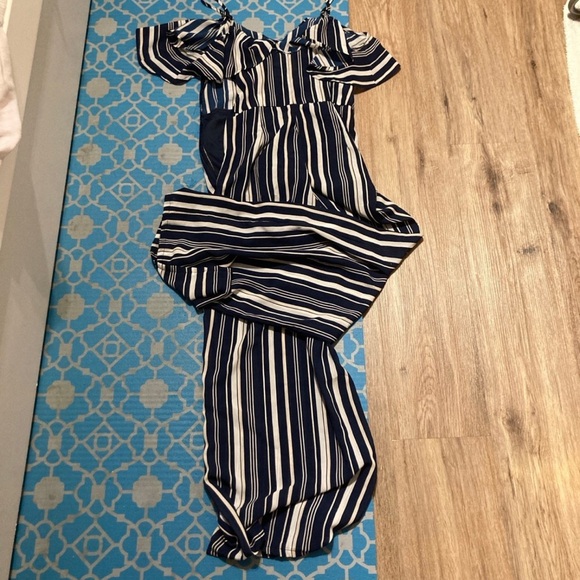 jumpsuit - Picture 1 of 2
